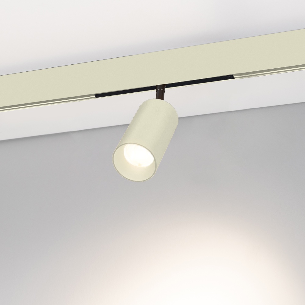 COLOR0-SPOT2000-1013.jpg